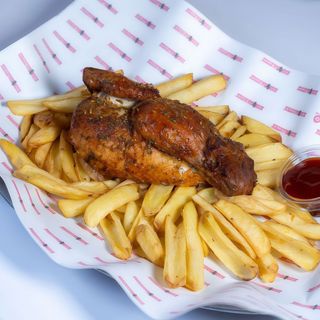 Medio Pollo Asado Con Patatas Fritas