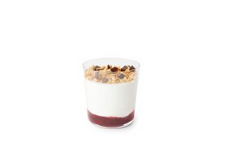 Yogurt con Confettura di Frutti di Bosco