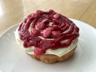 Сінабон з вишнею