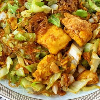 Spaghetti di soia con pollo