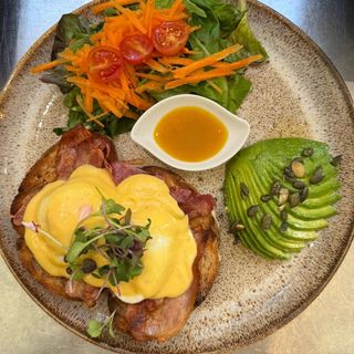 Benedict bacon brunch