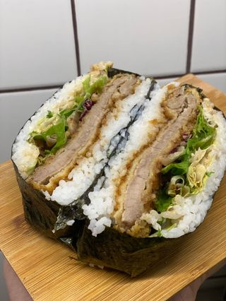 Onigirazu De Ternera