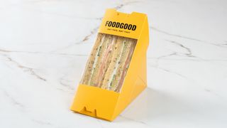 ორაგულის სენდვიჩი ჩიას ტოსტით