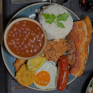 Bandeja Criolla Tributo A Colombia
