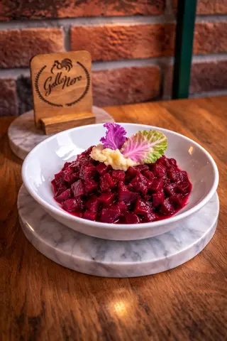 Salata de sfecla rosie cu hrean