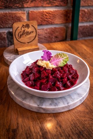 Salata de sfecla rosie cu hrean