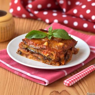 Panino con parmigiana di melanzane 