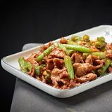 Ternera Con Bambú Y Setas Chinas