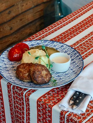 Котлети з яловичини з картопляним пюре