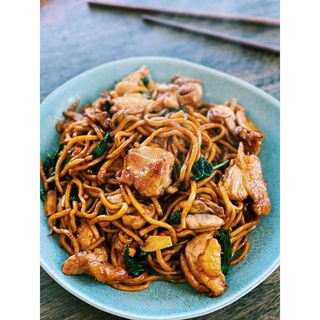 Wok Fried Chicken Noodles