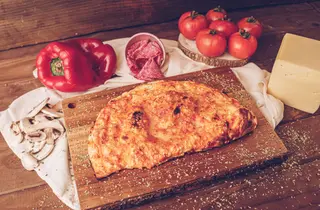 5. MEDI CALZONE POLLO