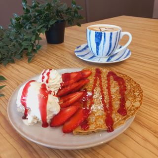 Crepe de Fruta e Gelado