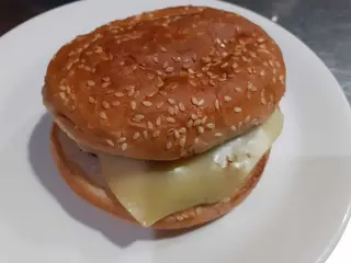 Burger Con Queso