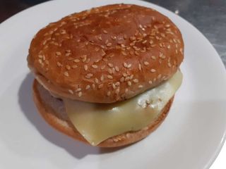 Burger Con Queso