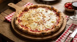 Pizza De Queso Emmental