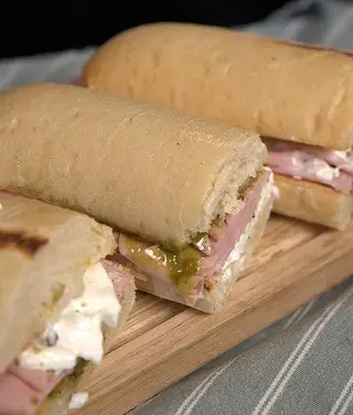 Sandwich Thon Oeuf Mortadelle