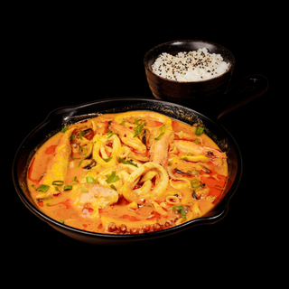 Tigaie Thai cu Fructe de Mare