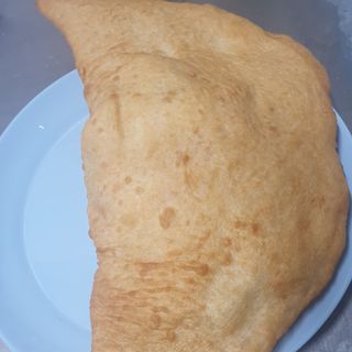 PIZZA FRITTA PROVOLA POMODORO