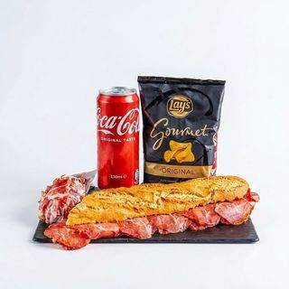 Combo Bocadillo De Lomo Y Refresco