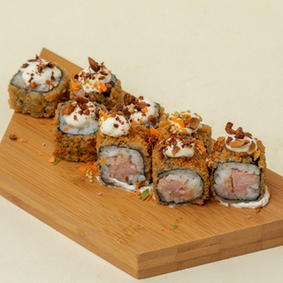 435.Hosomaki tonno crispy(6pz) 炸熟金枪鱼小卷
