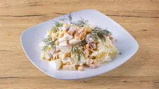 Д.Курочка с ананасами