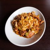 41A) Anatra saltata con porro e peperoncino