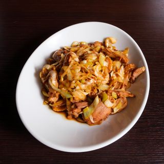 41A) Anatra saltata con porro e peperoncino