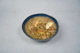 Żurek z jajem i grzanką