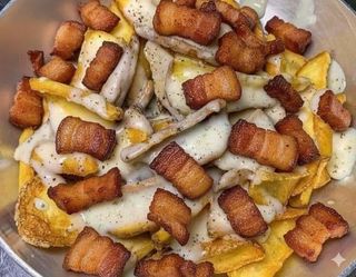 Patatine rustiche cacio, pepe e guanciale