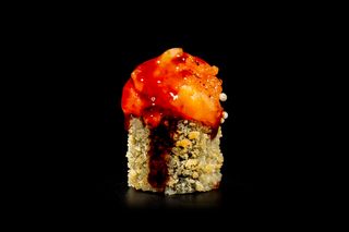 171. Maki Frito Spicy Salmón (8 Uds.)
