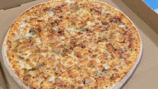 Pizza De 3 Quesos (38 Cm.)