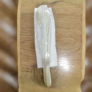 Set de cubiertos + servilletas