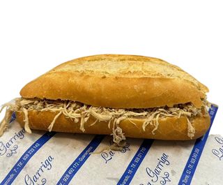 Bocadillo De Pollo Desmenuzado