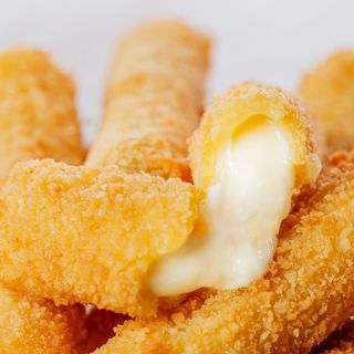 Palitos de mozzarella (6 pzs.)