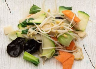 Verdure miste saltate