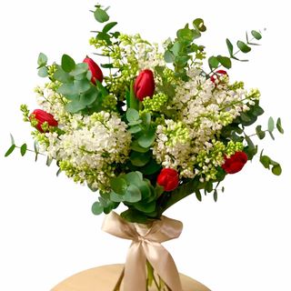 Buchet liliac și lalele 