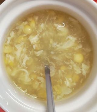Zuppa con mais pollo