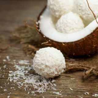 Brigadeiro de Coco / Beijinho