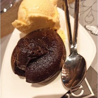 Coulant De Chocolate Con Helado De Vainilla