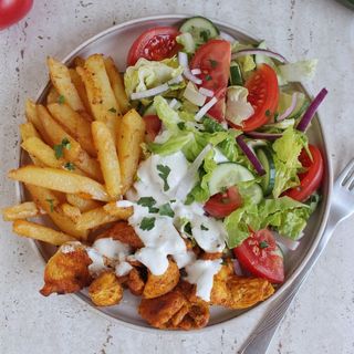 Shoarma z kurczaka,ziemniaki, surówka