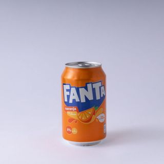 Fanta Naranja lata 330ml.
