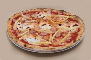 Pizza patate e wurstel