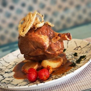 Codillo De Cerdo Cocinado A Baja Temperatura