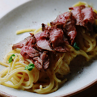 СПАГЕТІ КАЧІО - Е - ПЕПЕ З МАРИНОВАНОЮ ТЕЛЯТИНОЮ