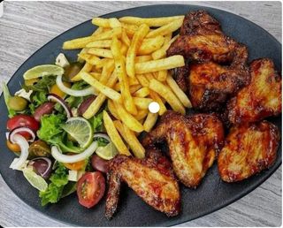 Demi Poulet + Frites