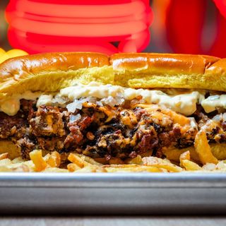 COMBO BURGER DEL MES (LONG BEEF)