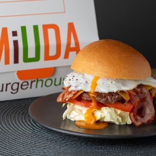 Menu para 2 - Escolha 2 Hambúrgueres!