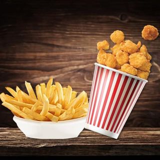 Chicken Popcorn com Batata Frita