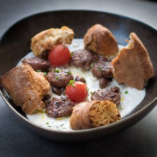 Леко пикантни конски кюфтенца