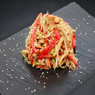 Пшенична локшина з куркою (300г)